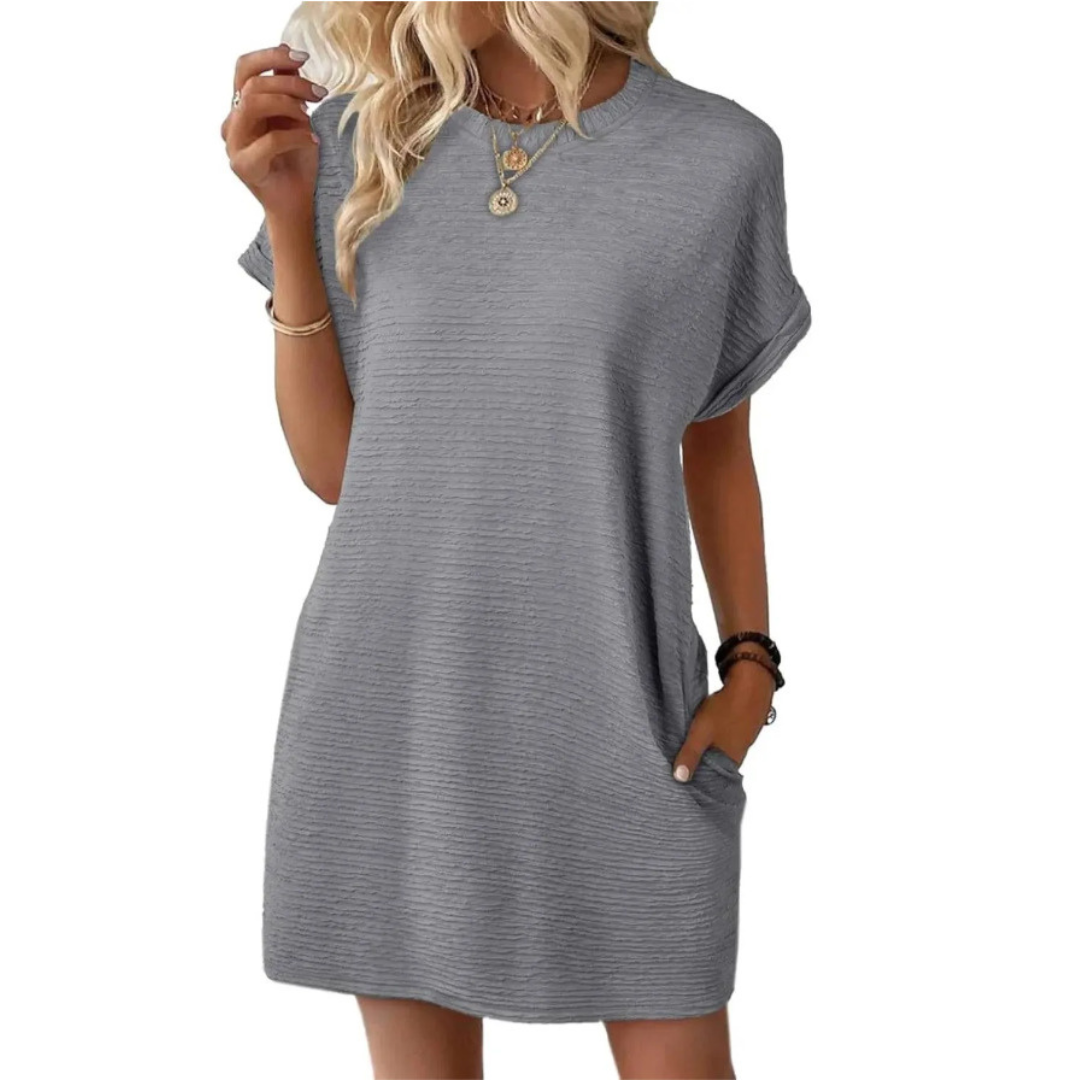 Evasha | Minimalist Round-Neck Summer Dress